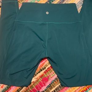 SIZE 8 LULULEMON LEGGINGS GREAT CONDITION! 🍋🍋🍋🍋